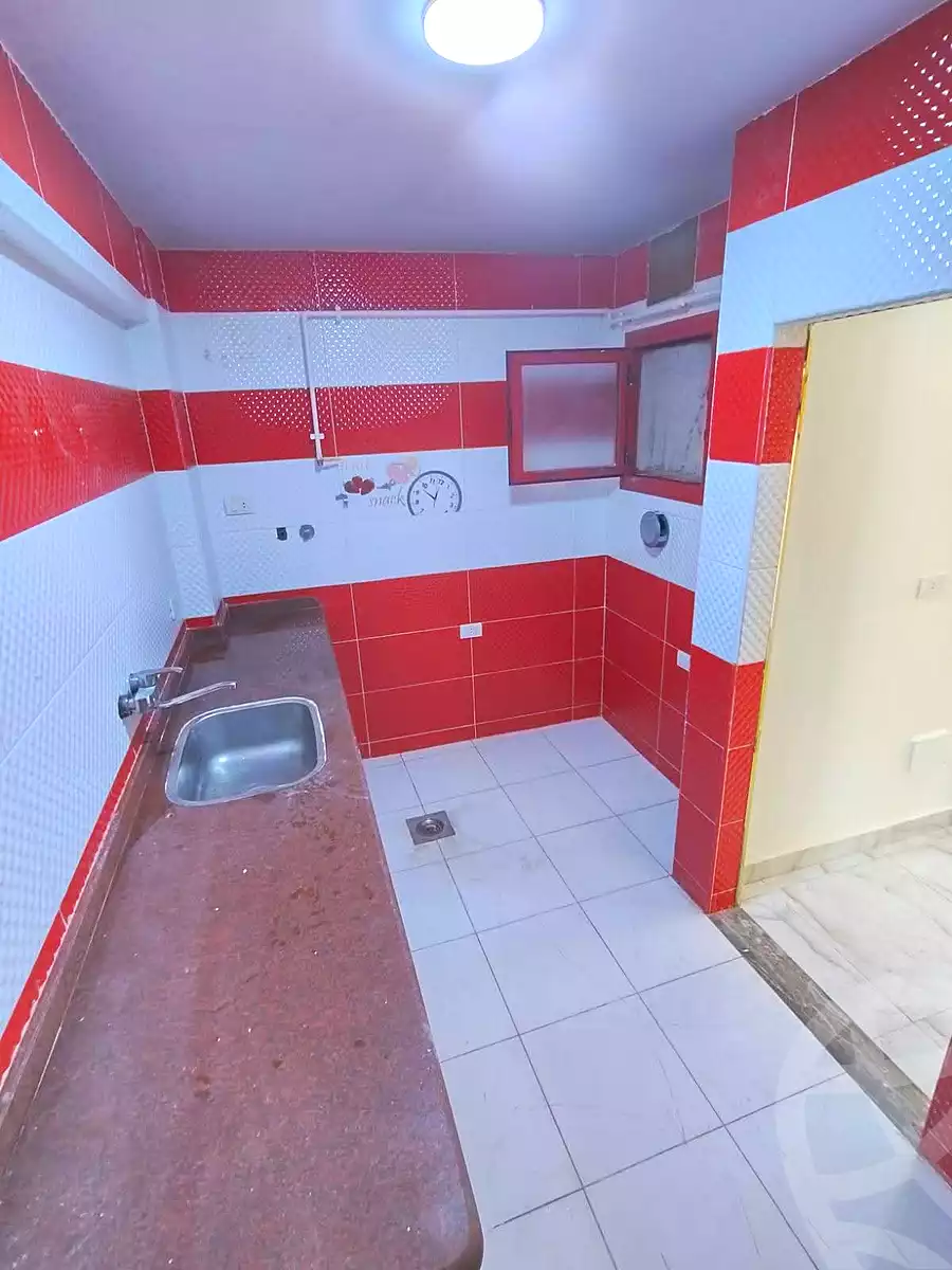 https://aqarmap.com.eg/ar/listing/7143310-for-sale-alexandria-sydy-bshr-sydy-bshr-bhry-khalil-hamada-st