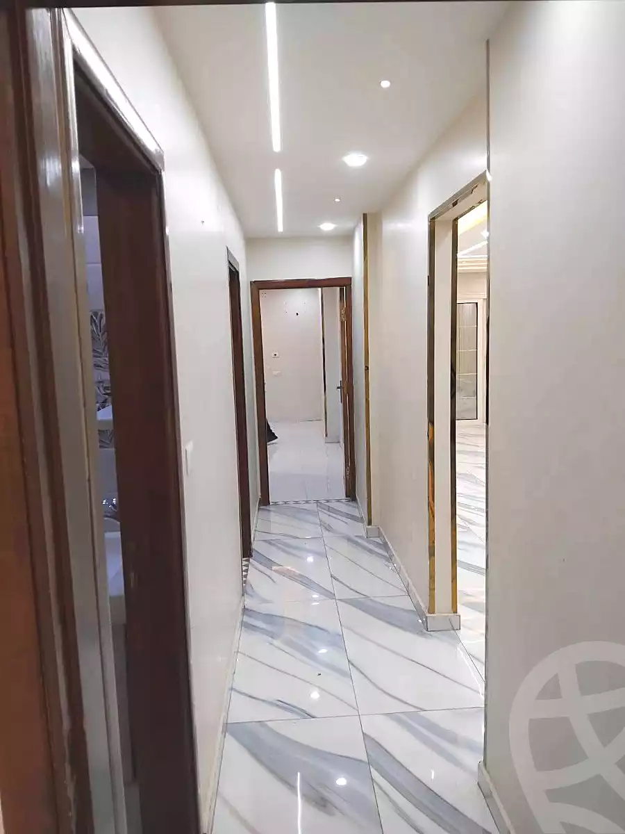 https://aqarmap.com.eg/ar/listing/7143455-for-rent-cairo-helwan-hadayek-helwan-nile-corniche-st