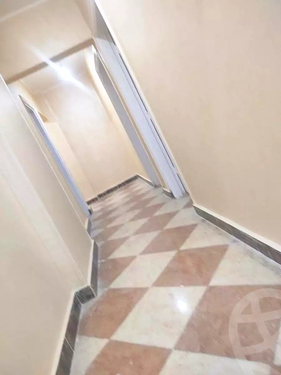https://aqarmap.com.eg/en/listing/7143471-for-sale-cairo-helwan-helwan-el-sharkeya-latif-basha-st