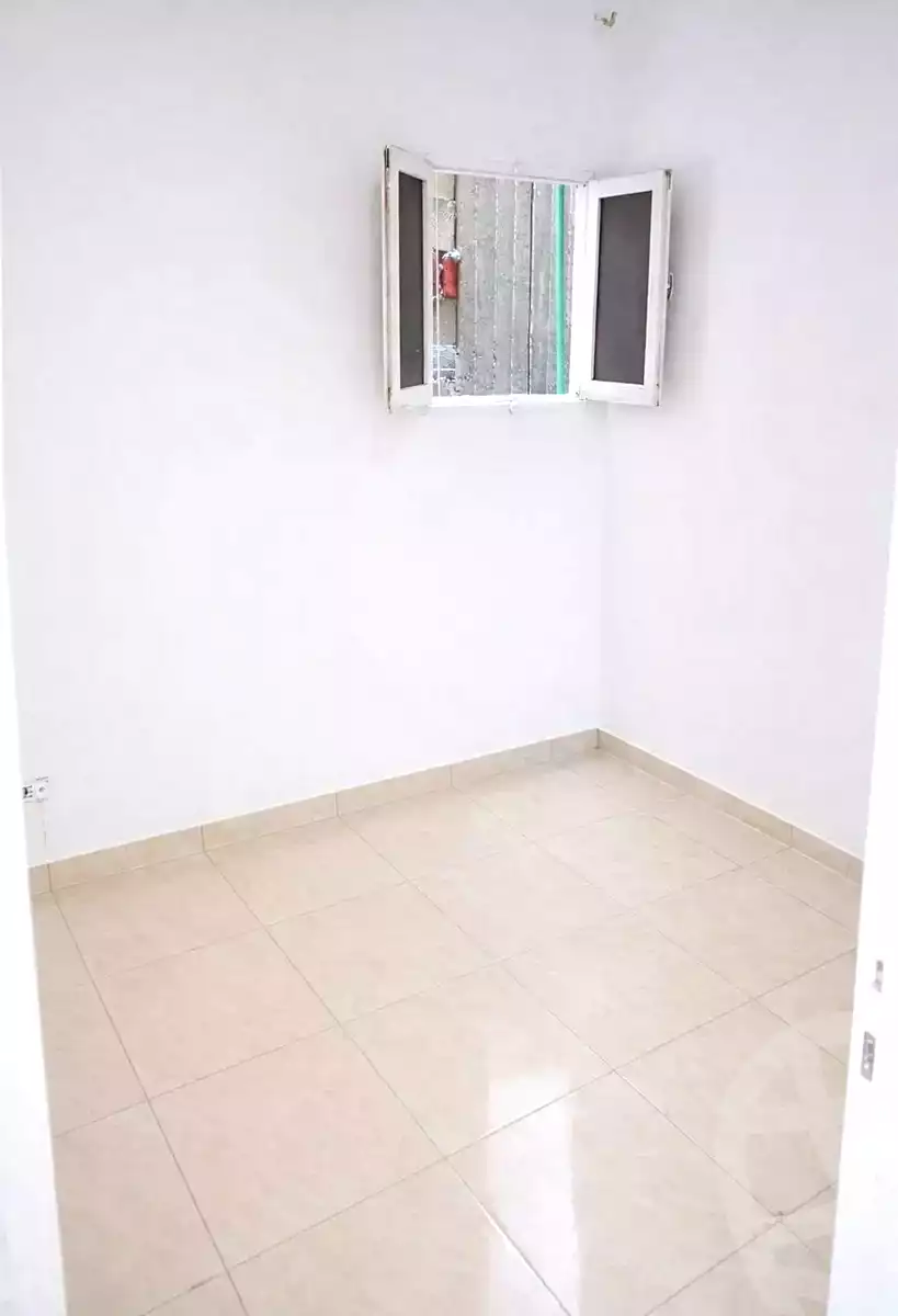 https://aqarmap.com.eg/ar/listing/7143870-for-sale-alexandria-el-asafra-shr-45