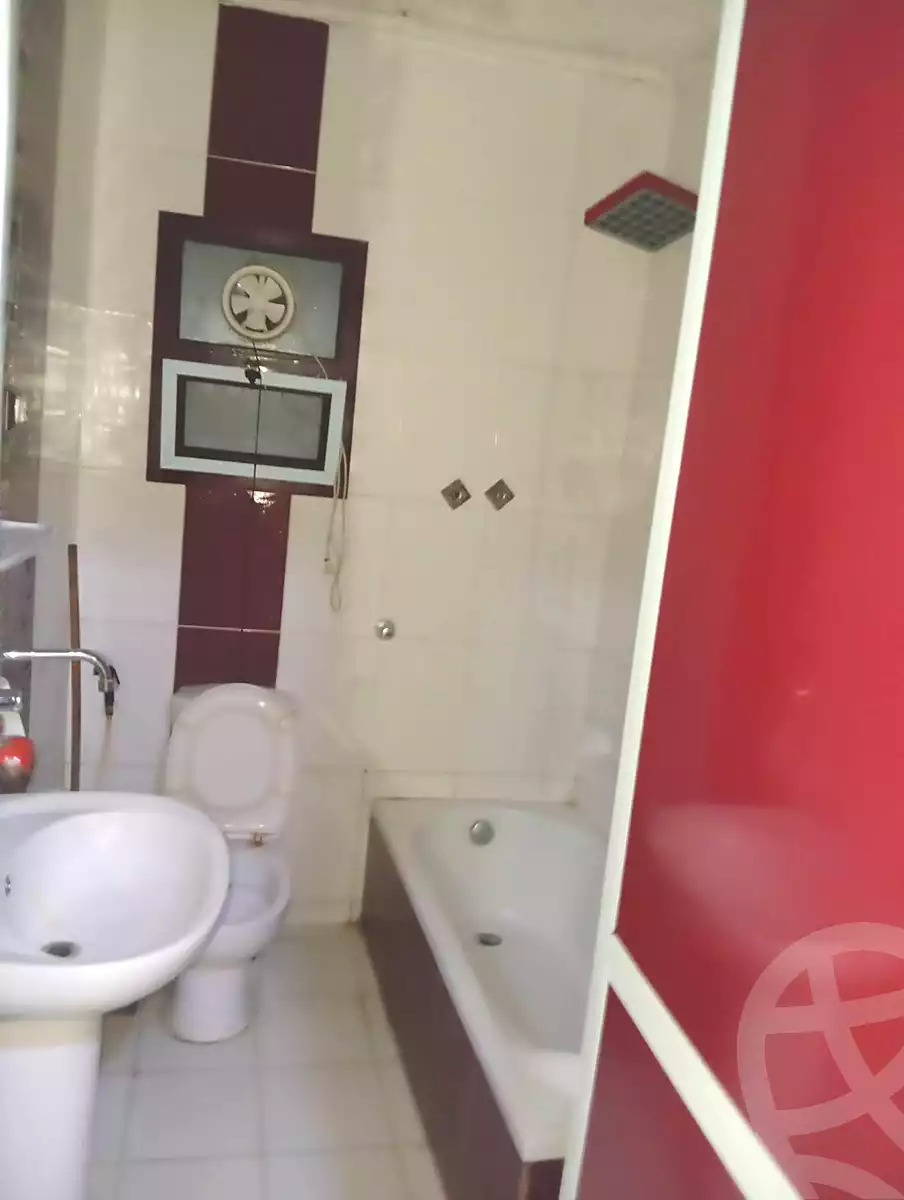 https://aqarmap.com.eg/en/listing/7143911-for-sale-alexandria-alhadara-new-el-hadra-el-shaheed-tayar-sabry-abd-el-wahab-st