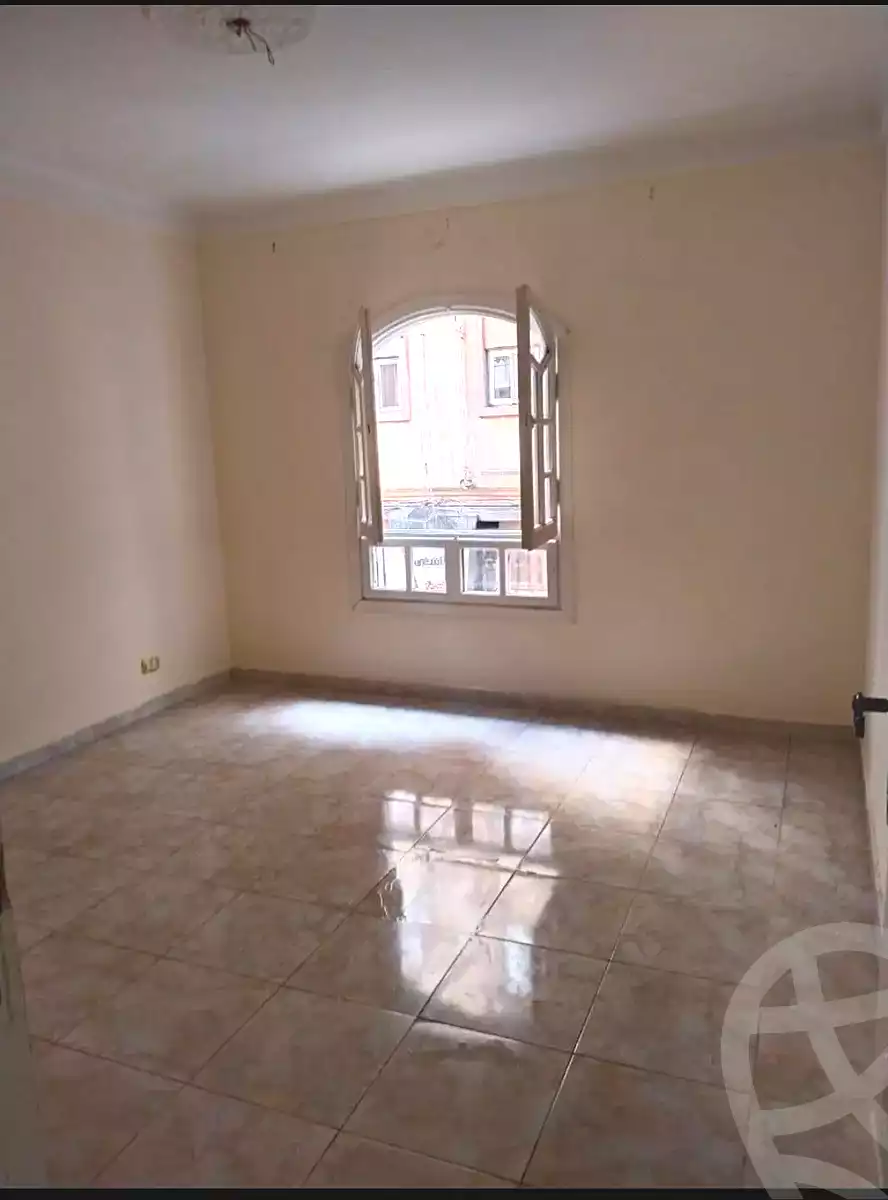 https://aqarmap.com.eg/ar/listing/7143968-for-rent-alexandria-sydy-bshr-sydy-bshr-bhry-shr-mhmwd-l-yswy