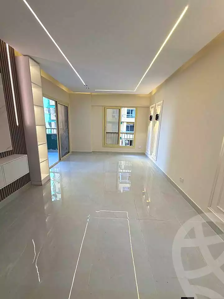 https://aqarmap.com.eg/en/listing/7144312-for-sale-alexandria-lauran-bd-lslm-rf