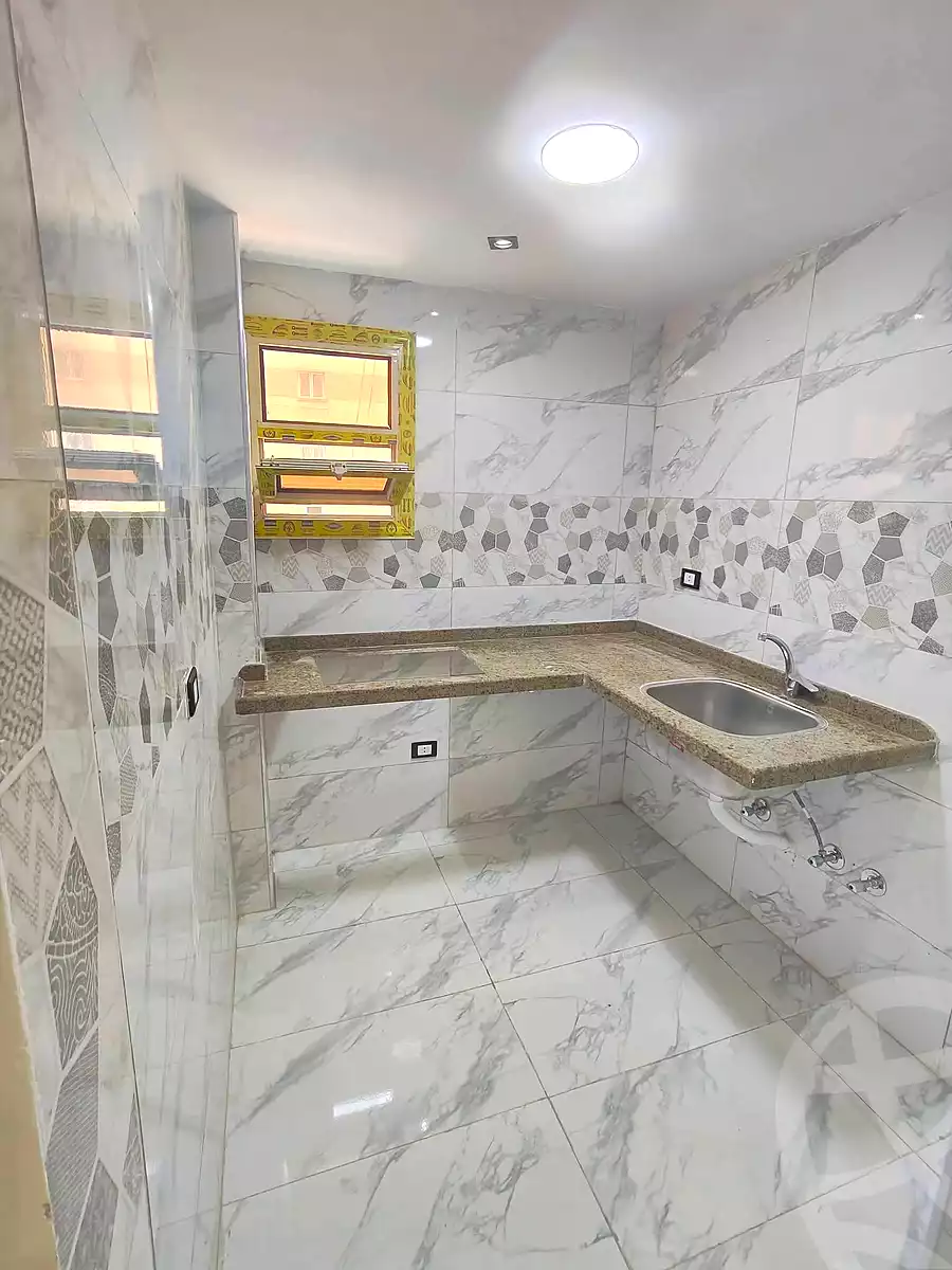 https://aqarmap.com.eg/ar/listing/7144653-for-sale-alexandria-sydy-bshr-sydy-bshr-bhry-mohamed-el-srafi-st.