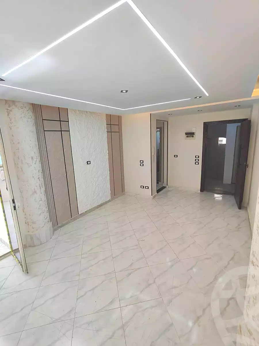 https://aqarmap.com.eg/ar/listing/7144653-for-sale-alexandria-sydy-bshr-sydy-bshr-bhry-mohamed-el-srafi-st.