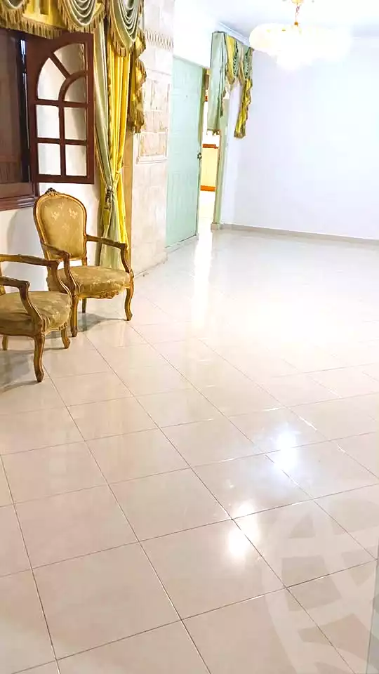 https://aqarmap.com.eg/ar/listing/7144579-for-rent-alexandria-ganaklis
