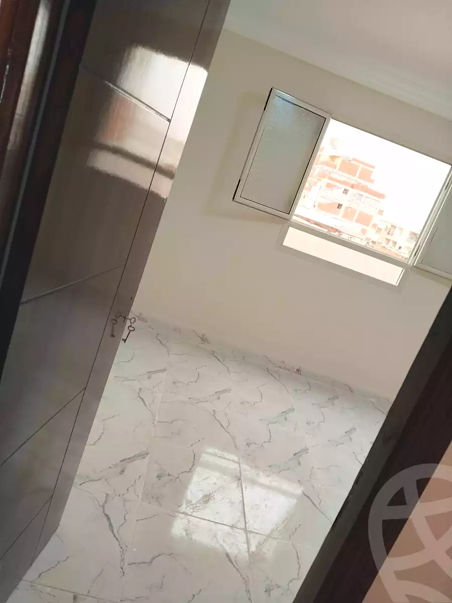 https://aqarmap.com.eg/en/listing/7146640-for-sale-alexandria-al-agamy-el-hanouvel-abo-bakr-el-sedeek-st