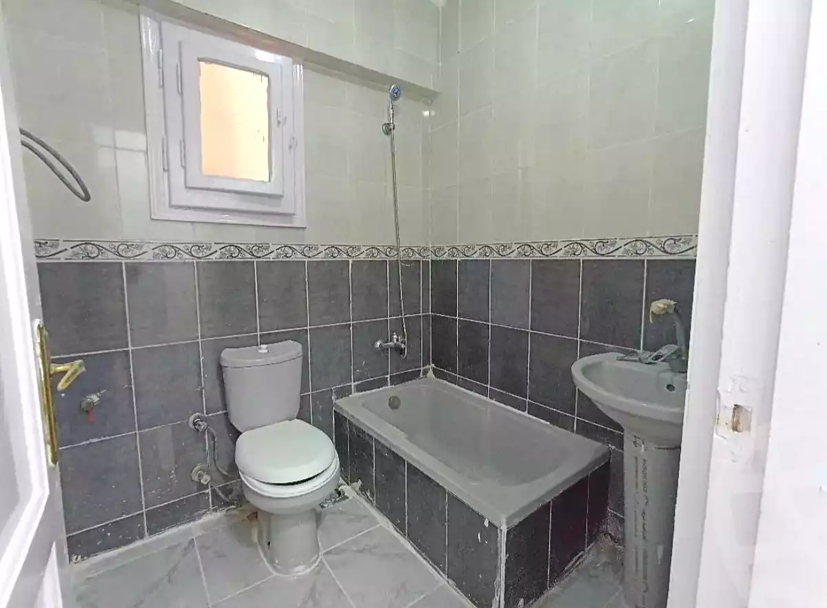 https://aqarmap.com.eg/ar/listing/7146784-for-sale-alexandria-al-agamy-shataa-el-nakheel