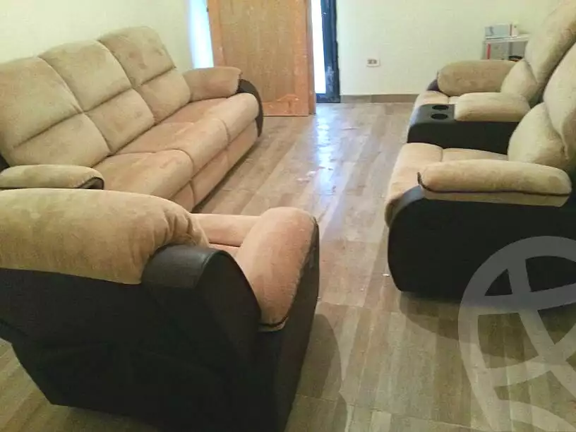 https://aqarmap.com.eg/ar/listing/7147302-for-sale-cairo-6th-of-october-el-ahyaa-neighborhood-2nd-divided-from-al-kafrawei-st