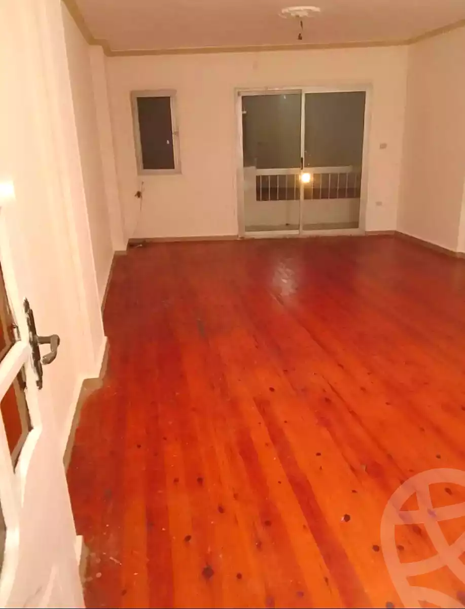 https://aqarmap.com.eg/ar/listing/7147316-for-rent-alexandria-ganaklis