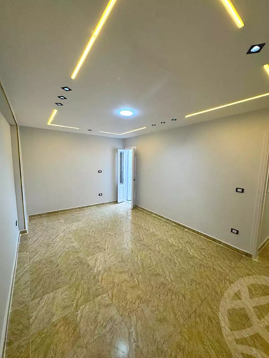 https://aqarmap.com.eg/ar/listing/7147590-for-sale-alexandria-el-asafra-shr-45