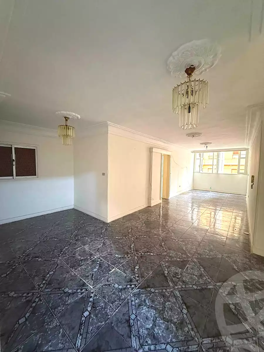 https://aqarmap.com.eg/ar/listing/7147651-for-sale-alexandria-sydy-bshr-sydy-bshr-bhry-abd-el-salam-aref-st