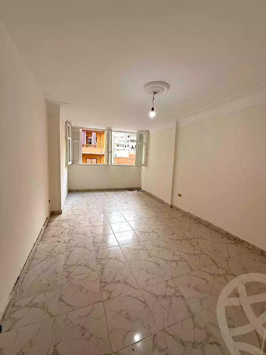 https://aqarmap.com.eg/ar/listing/7147651-for-sale-alexandria-sydy-bshr-sydy-bshr-bhry-abd-el-salam-aref-st