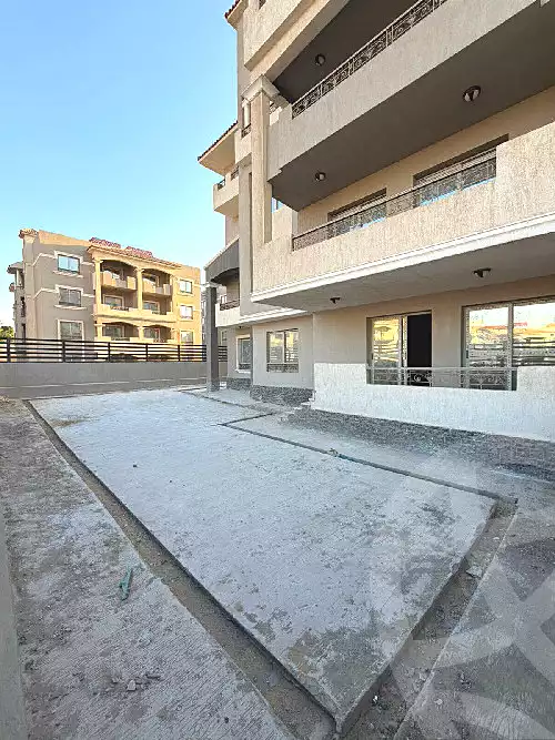 https://aqarmap.com.eg/ar/listing/7147961-for-sale-cairo-el-sheikh-zayed-city-compounds-el-khamayel