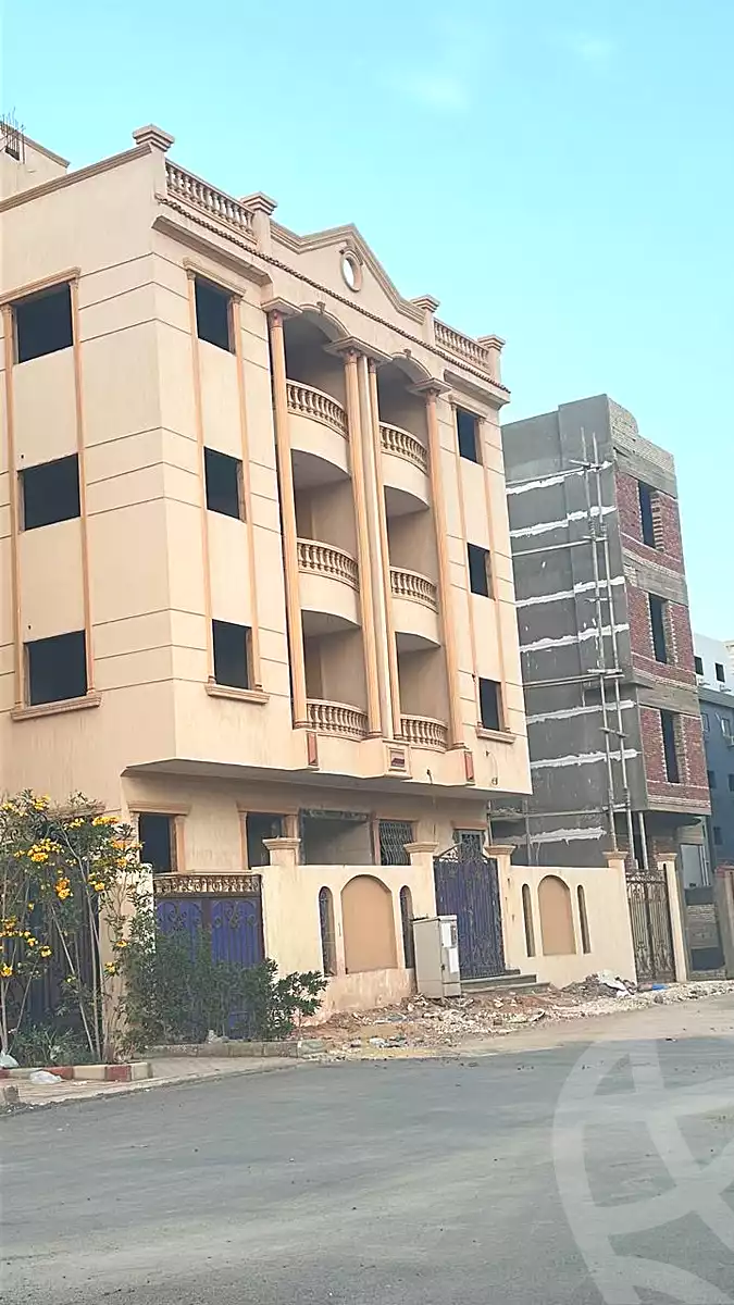 https://aqarmap.com.eg/ar/listing/7147959-for-sale-cairo-6th-of-october-el-tawsaat-el-shamalya-hy-2000-qt