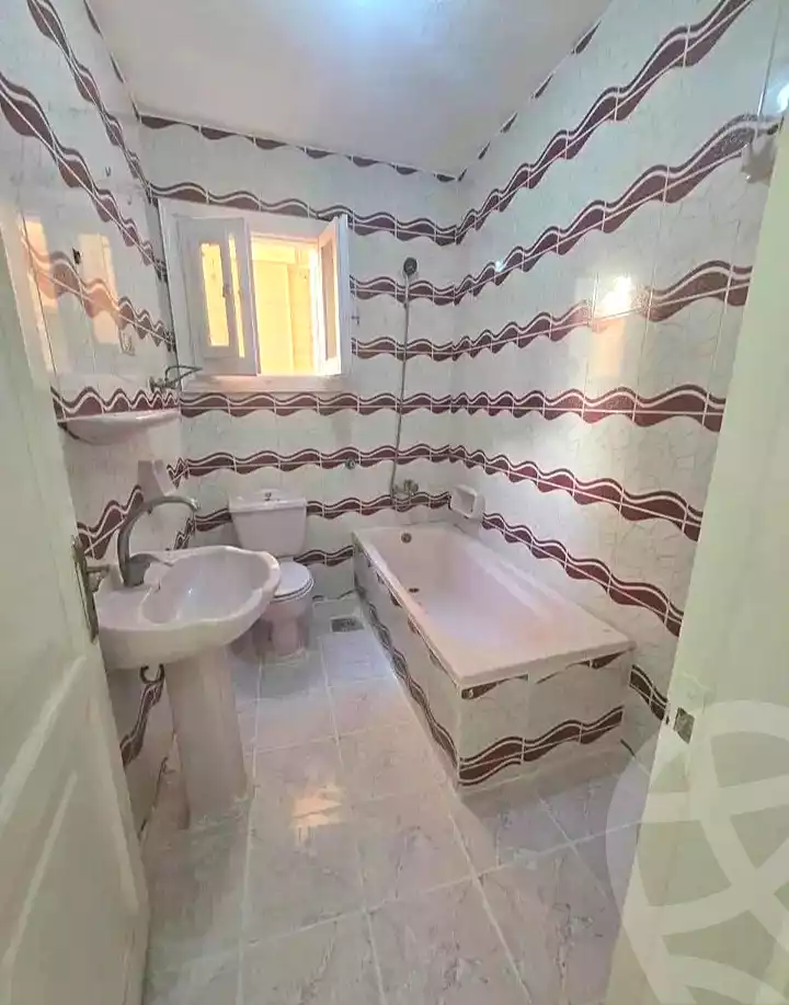 https://aqarmap.com.eg/ar/listing/7148929-for-sale-alexandria-al-agamy-shataa-el-nakheel