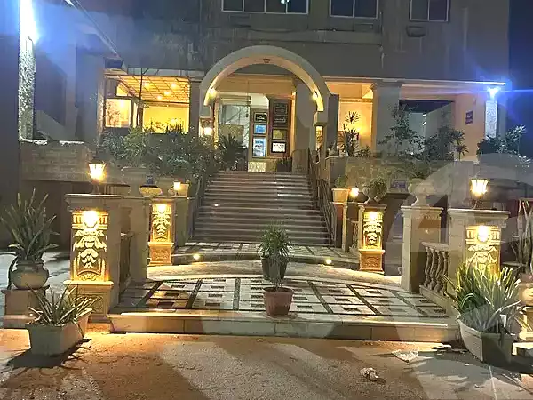 https://aqarmap.com.eg/en/listing/7150344-for-sale-cairo-el-maadi-kornish-el-maadi