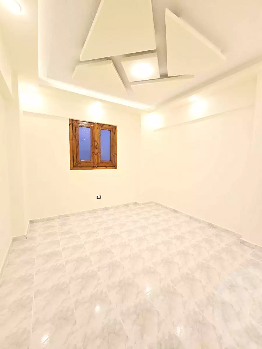 https://aqarmap.com.eg/ar/listing/7150757-for-sale-alexandria-al-agamy-shataa-el-nakheel-street-63