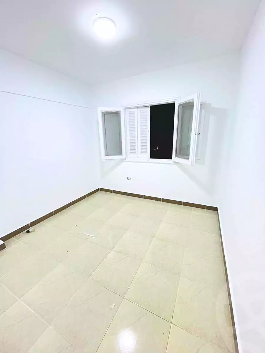 https://aqarmap.com.eg/ar/listing/7150765-for-sale-alexandria-al-agamy-shataa-el-nakheel