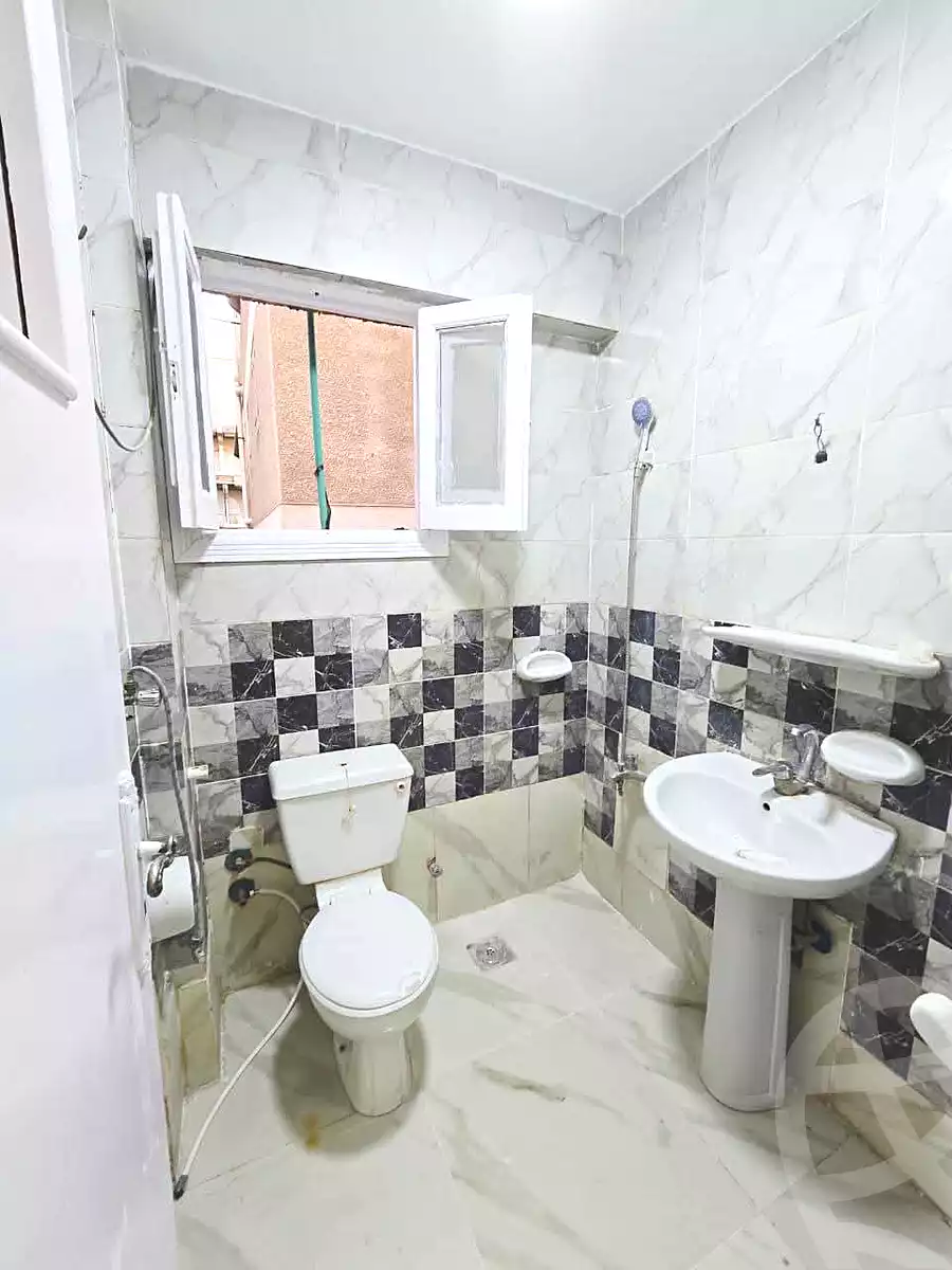 https://aqarmap.com.eg/ar/listing/7151382-for-sale-alexandria-al-agamy-shataa-el-nakheel