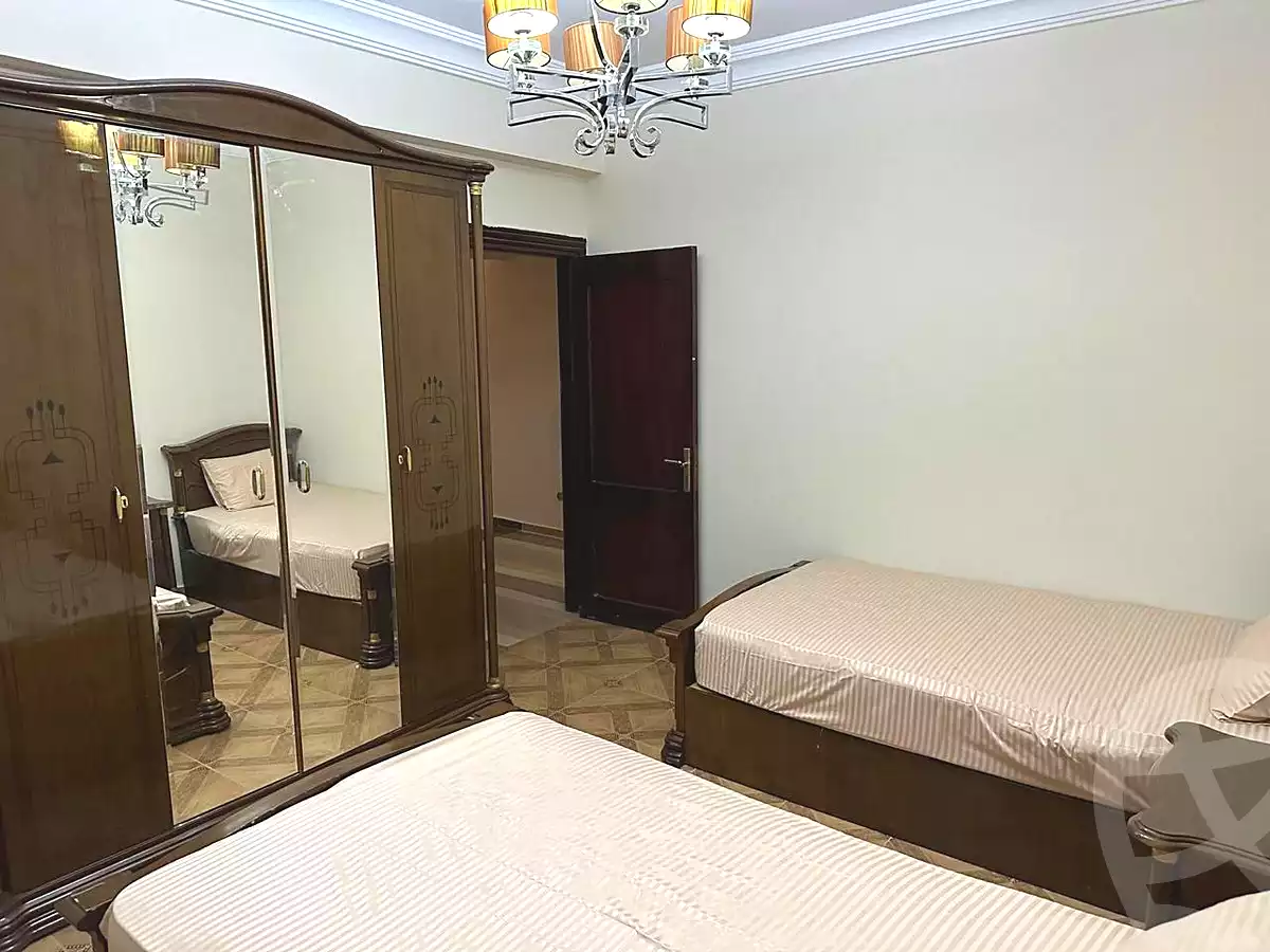 https://aqarmap.com.eg/en/listing/7151875-for-rent-cairo-new-cairo-first-settlement-mhwr-mstfy-kml