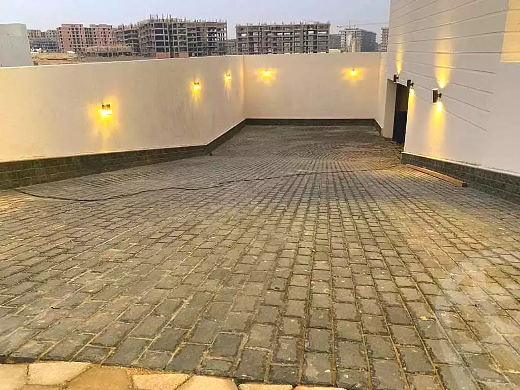 https://aqarmap.com.eg/en/listing/7151887-for-sale-cairo-new-administrative-capital-r7-oia