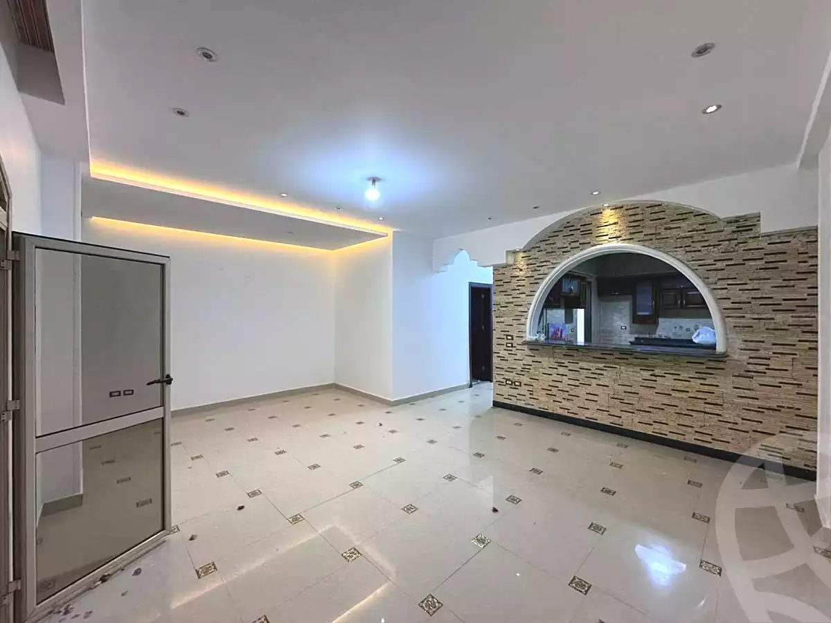 https://aqarmap.com.eg/ar/listing/7152017-for-rent-cairo-new-cairo-ganob-el-akadamiya-south-academy-h-mosaab-ibn-omair-st