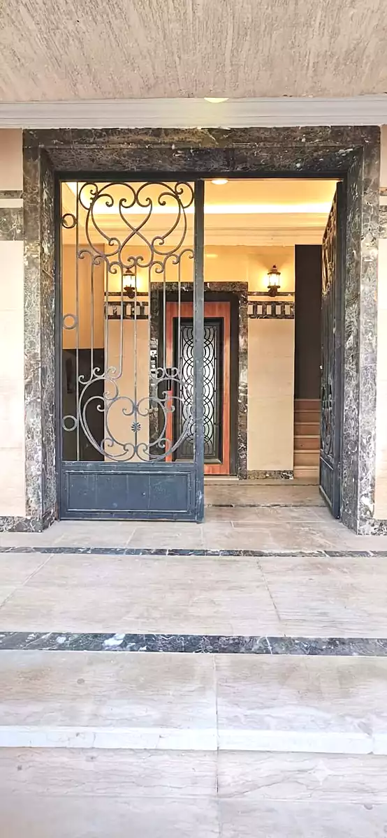 https://aqarmap.com.eg/ar/listing/7152026-for-sale-cairo-el-shorouk-lhy-lwl-shrq-neighborhood-1