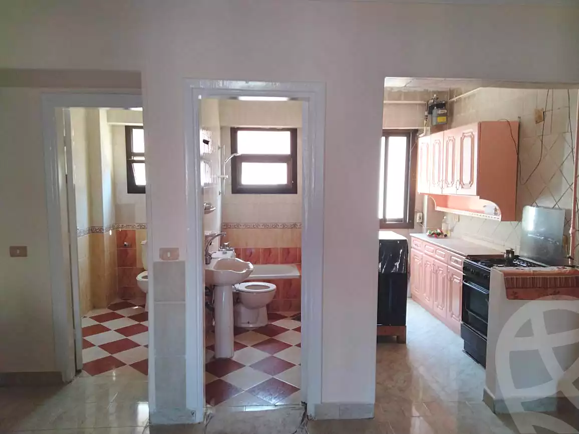https://aqarmap.com.eg/ar/listing/7152111-for-rent-cairo-6th-of-october-el-ahyaa-neighborhood-1st-al-maahad