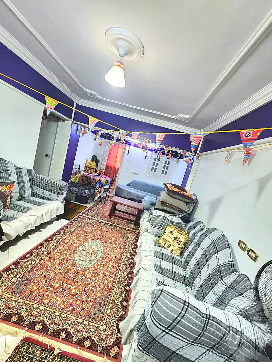 https://aqarmap.com.eg/ar/listing/7152209-for-sale-cairo-el-sheikh-zayed-city-el-hay-el-hady-ashaer-area-4-el-marwa-st