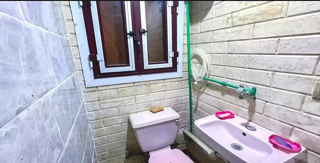 https://aqarmap.com.eg/ar/listing/7152586-for-sale-alexandria-ganaklis-shr-mrtdy-bsh