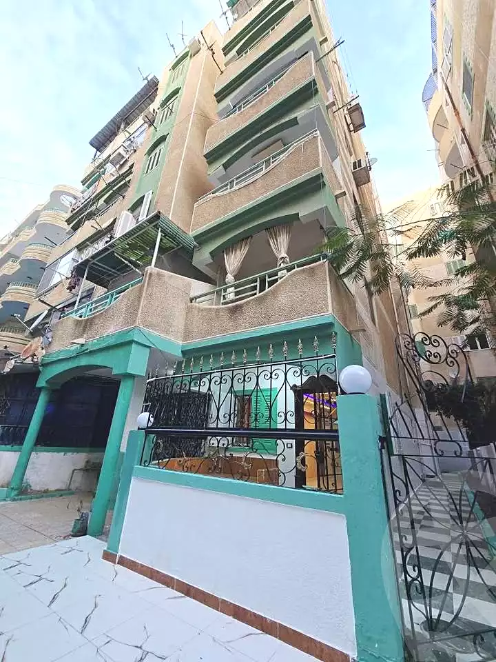 https://aqarmap.com.eg/ar/listing/7152663-for-sale-alexandria-al-agamy-shataa-el-nakheel