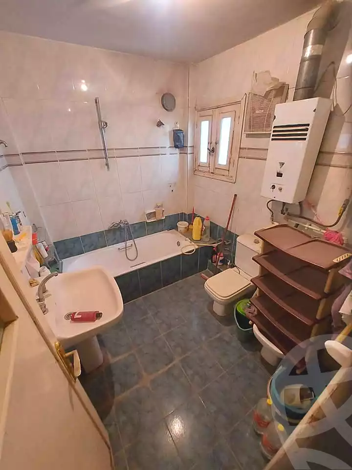 https://aqarmap.com.eg/en/listing/7153026-for-sale-cairo-helwan-helwan-el-sharkeya-borhan-st