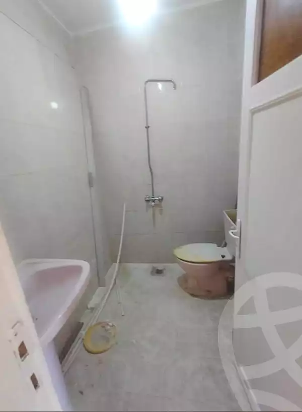 https://aqarmap.com.eg/ar/listing/7153401-for-sale-alexandria-al-agamy-lbytsh-mohamed-el-fardi-st