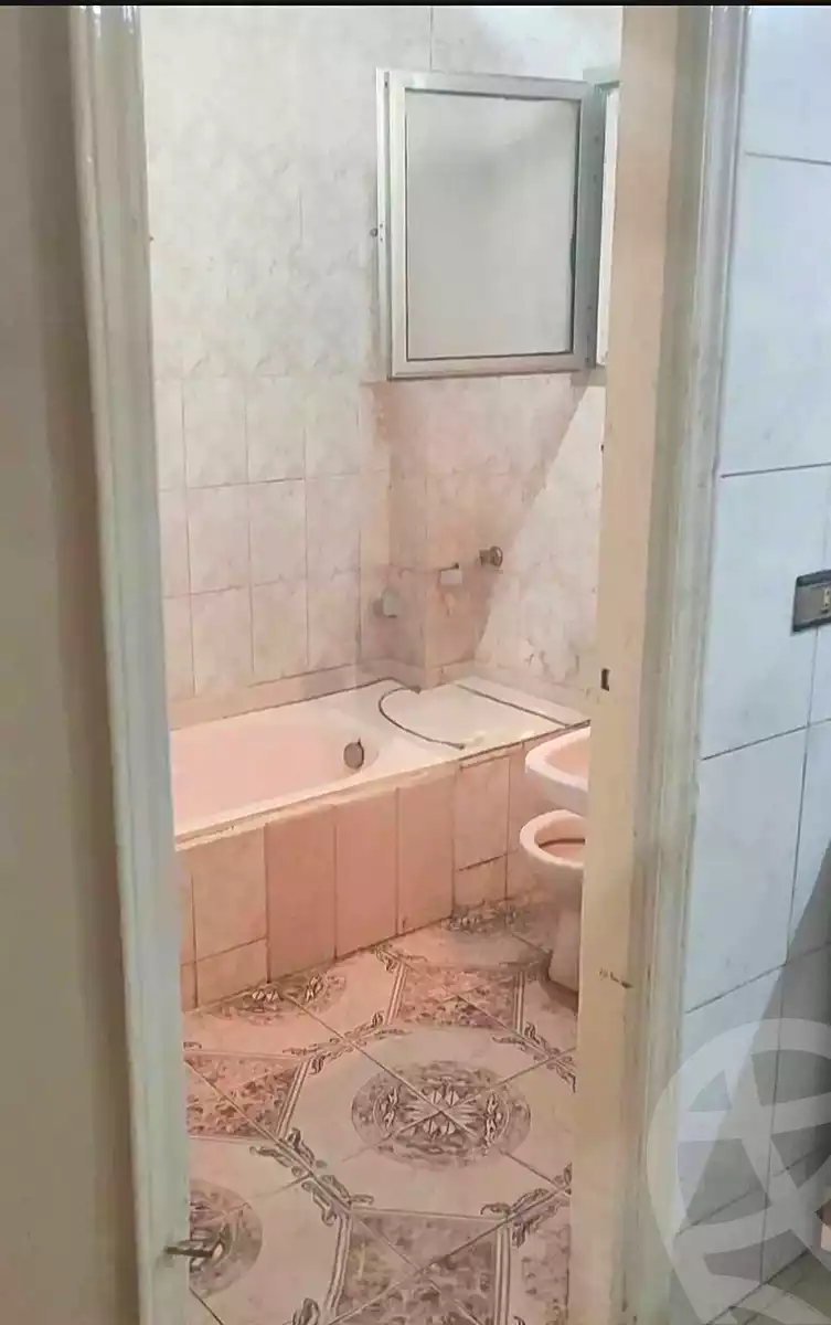 https://aqarmap.com.eg/ar/listing/7154111-for-sale-alexandria-miami-shr-jml-bd-lnsr