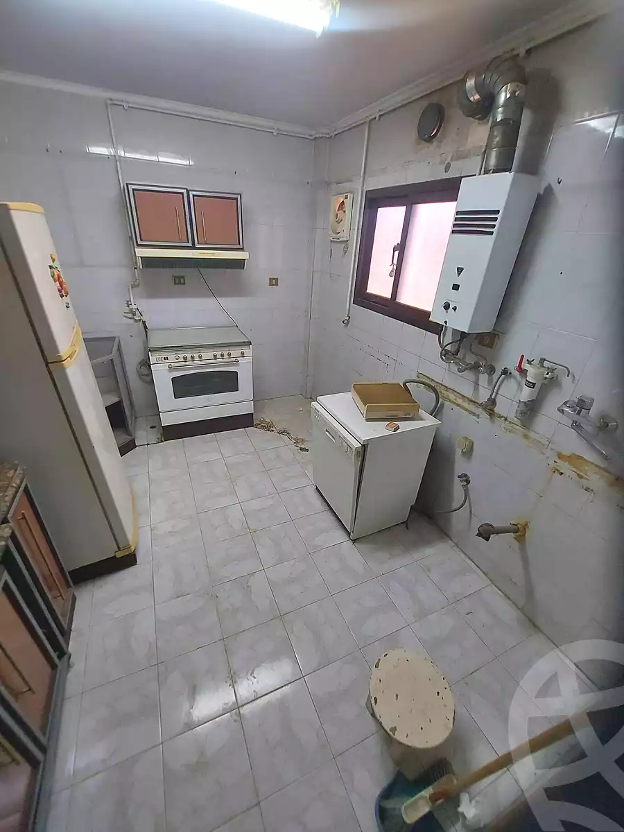 https://aqarmap.com.eg/en/listing/7154213-for-sale-cairo-helwan-helwan-el-sharkeya-borhan-st