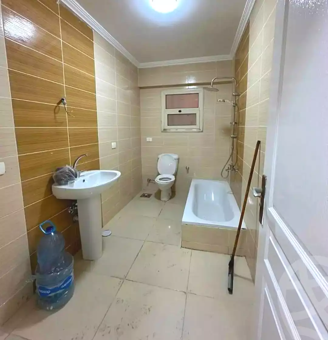 https://aqarmap.com.eg/en/listing/7154210-for-sale-alexandria-lsywf-city-light-compound