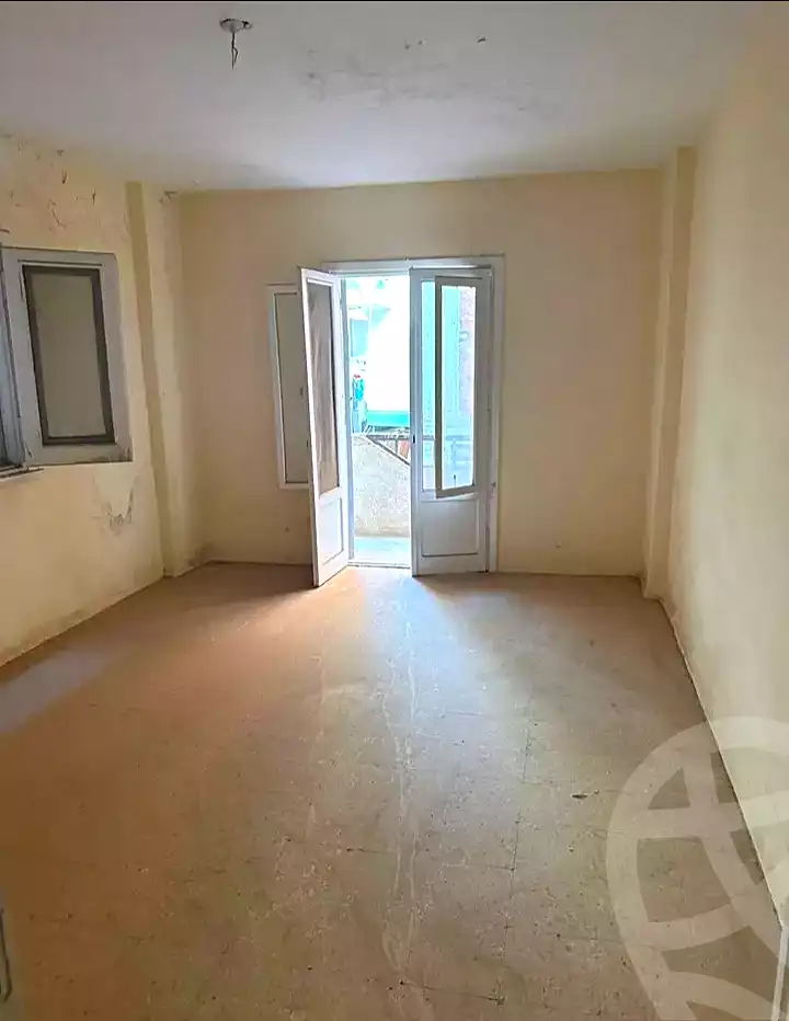 https://aqarmap.com.eg/en/listing/7154225-for-sale-alexandria-al-agamy-el-hanouvel-radwan-st