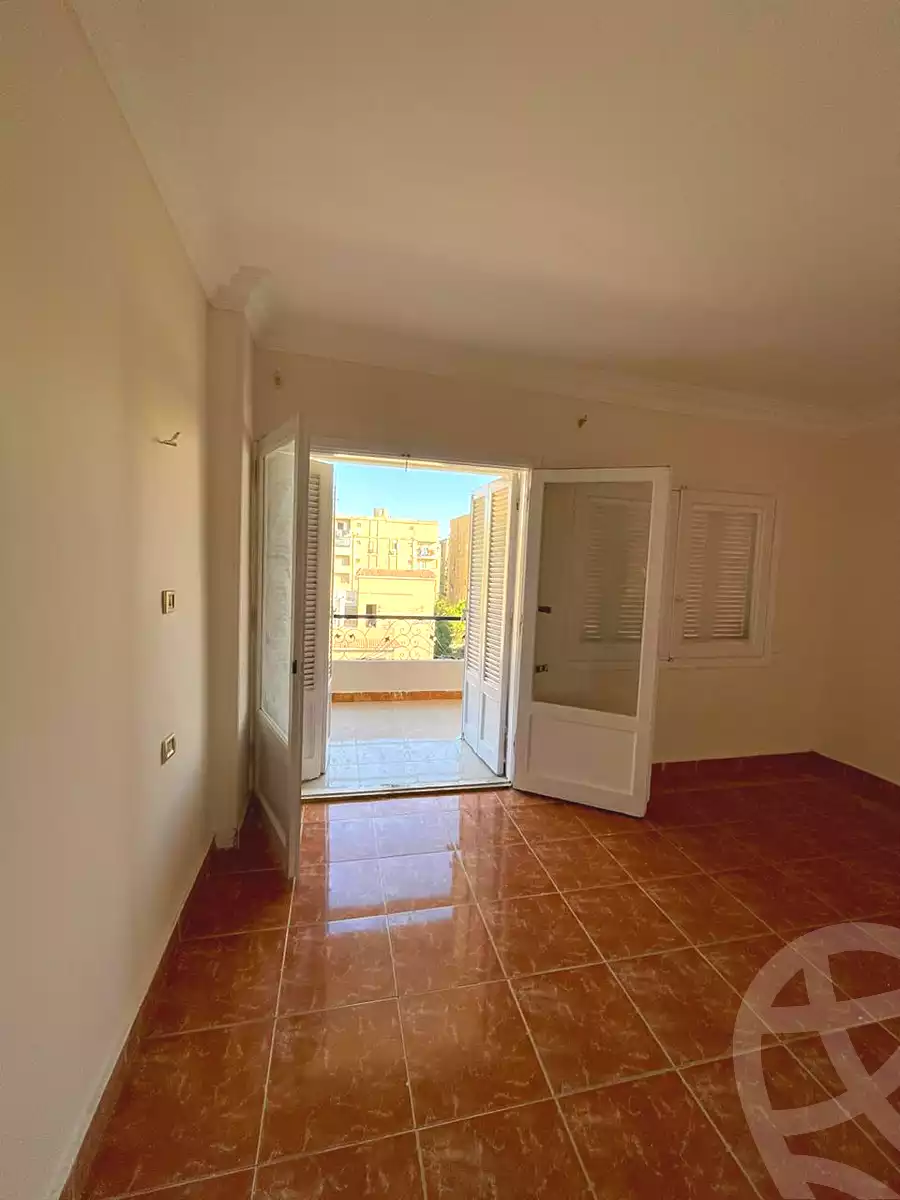 https://aqarmap.com.eg/en/listing/7154436-for-rent-cairo-6th-of-october-el-ahyaa-neighborhood-5th-street-2