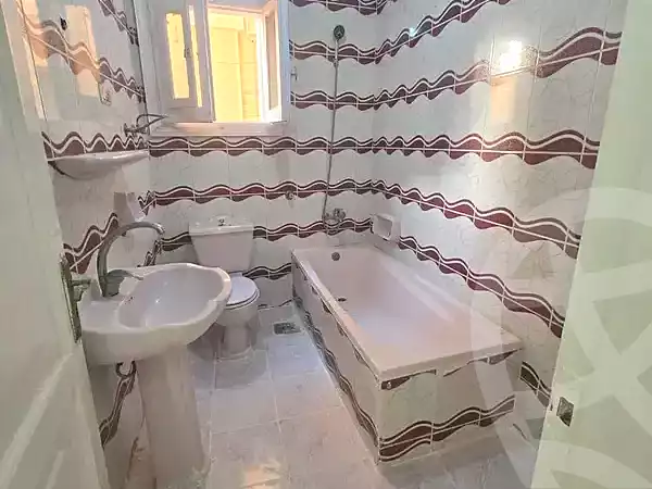 https://aqarmap.com.eg/ar/listing/7154782-for-sale-alexandria-al-agamy-shataa-el-nakheel