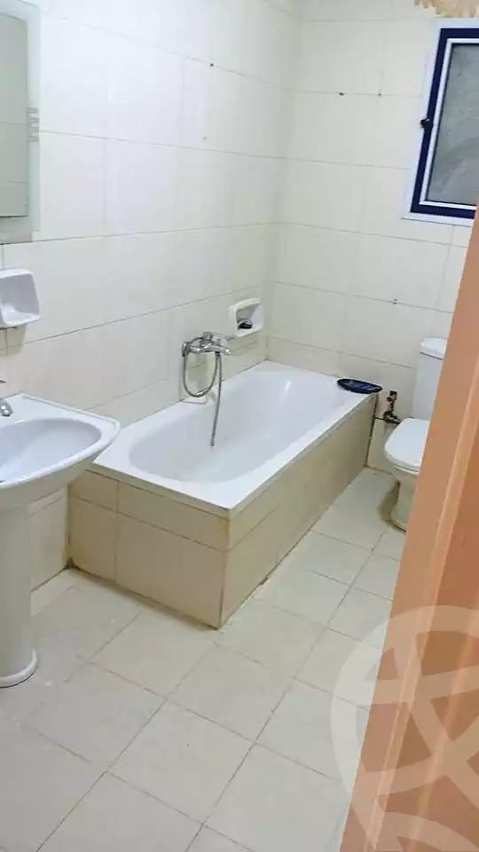 https://aqarmap.com.eg/en/listing/7154786-for-sale-alexandria-el-asafra-l-sfr-bhry-edrees-st