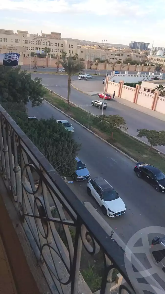 https://aqarmap.com.eg/ar/listing/7154799-for-rent-cairo-el-sheikh-zayed-city-el-hay-elawel-street-24