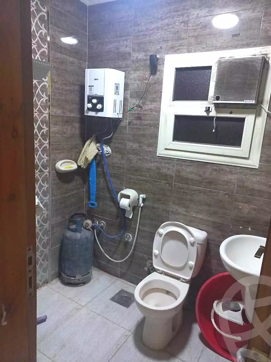 https://aqarmap.com.eg/ar/listing/7155307-for-sale-cairo-helwan-helwan-el-sharkeya-heidar-st