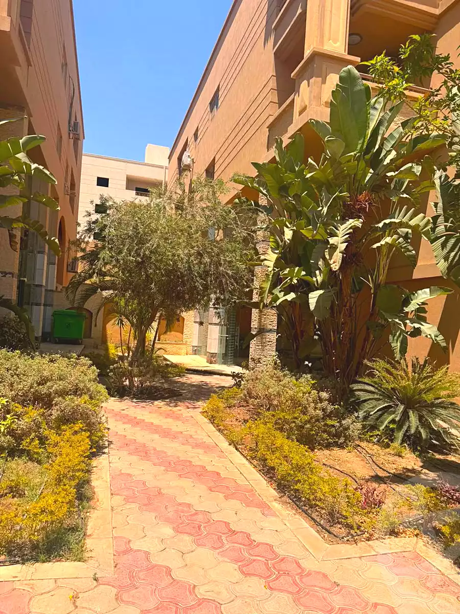 https://aqarmap.com.eg/ar/listing/7155342-for-sale-cairo-new-cairo-compounds-sakan