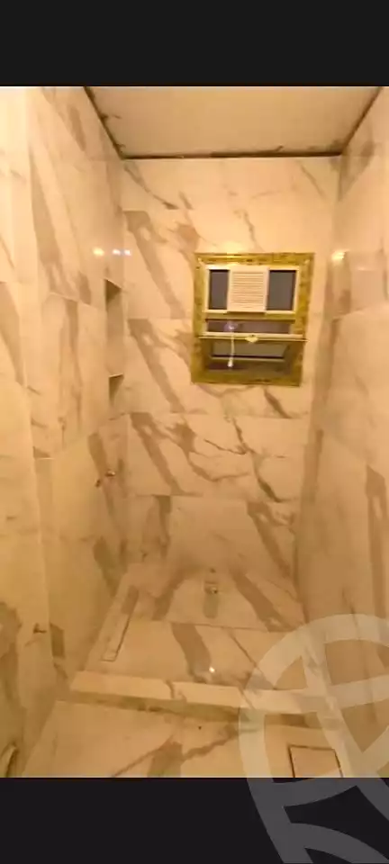 https://aqarmap.com.eg/ar/listing/7156319-for-sale-alexandria-al-agamy-lbytsh-qased-kareem-st