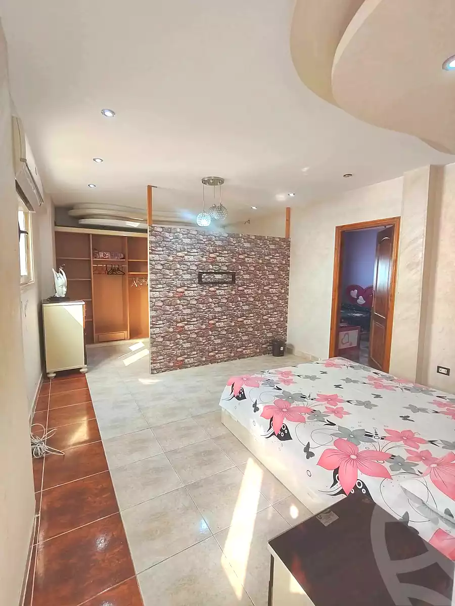 https://aqarmap.com.eg/ar/listing/7156610-for-sale-alexandria-sydy-bshr-sydy-bshr-bhry-mohamed-el-srafi-st.
