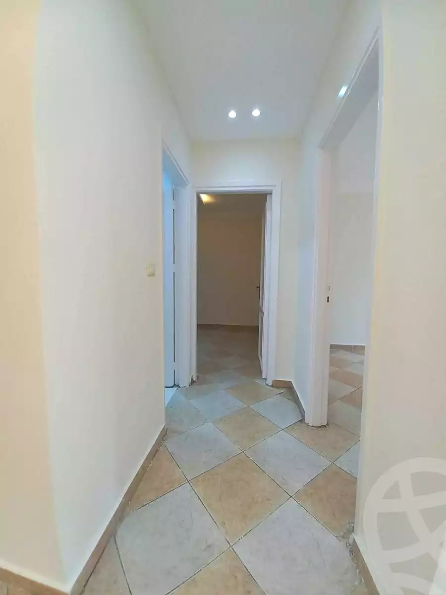 https://aqarmap.com.eg/ar/listing/7157370-for-sale-alexandria-el-asafra-shr-45