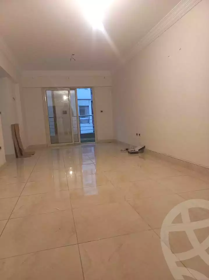 https://aqarmap.com.eg/ar/listing/7157388-for-rent-alexandria-lsywf-el-karma-compound