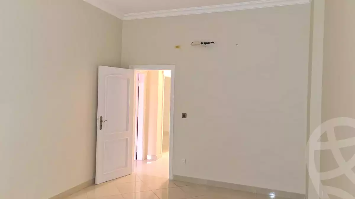 https://aqarmap.com.eg/ar/listing/7157461-for-sale-cairo-new-cairo-el-yassamin-el-yasmeen-7-el-shaheed-mahmoud-maher-st