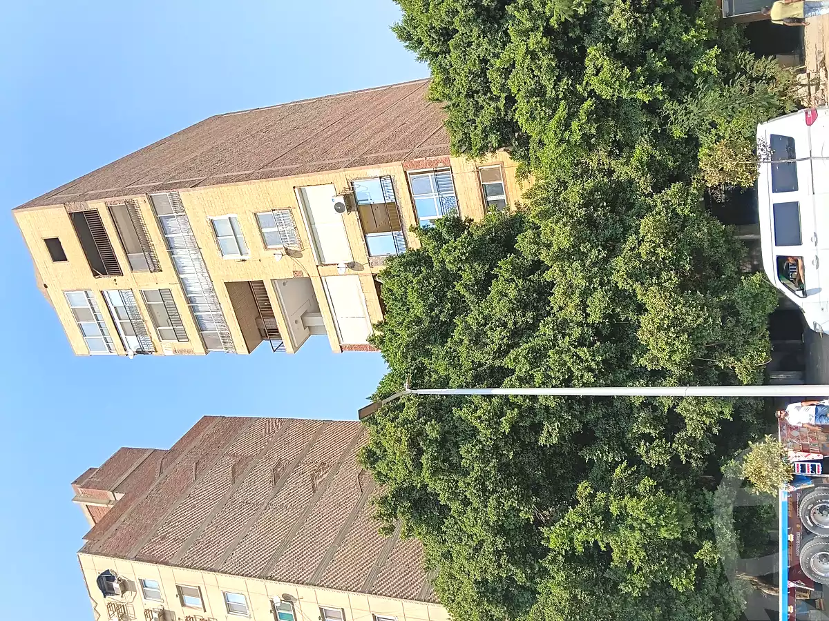 https://aqarmap.com.eg/ar/listing/7157465-for-sale-cairo-helwan-hadayek-helwan-nile-corniche-st